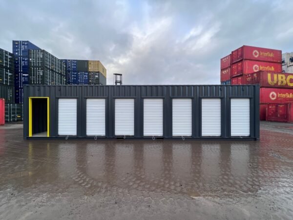 471970236_921472149963035_6111423078108846083_n.jpg 40ft High Cube 7-bay zelfopslagcontainercomplex - containereenheid voor meerdere winkels