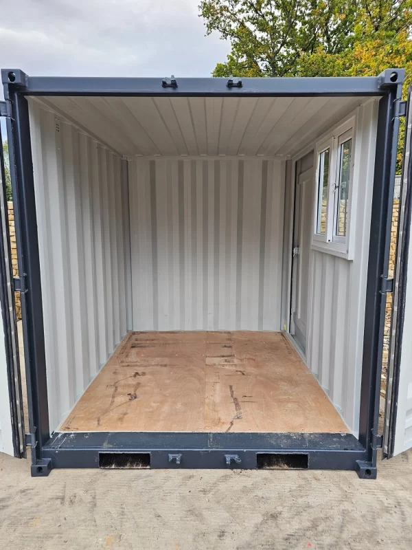 s-l1600-12-13.webp 8ft Shipping Container Site Office & Secure Lock-Up Box - Draagbare werkplaatsschuur met personeelsdeur en raam
