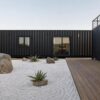 De Ultieme Containerwoning - 10-Module Luxe Binnenplaats Wellness Villa met Plunge Pool, 3 Slaapkamers, Kantoor, Kunstatelier & Ontspanningsruimte